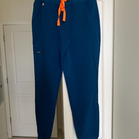 Figs Scrubs - Picture 5 of 8